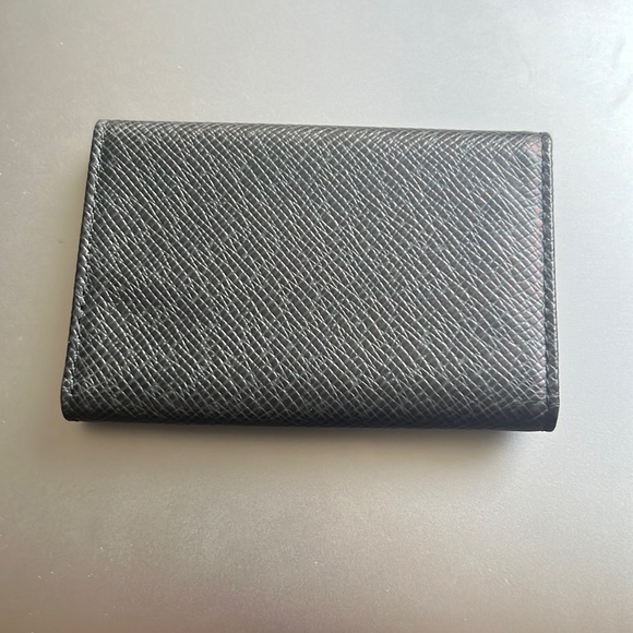 Authentic LV black taiga leather multicles 6 rings keyholder - Picture 2 of 5